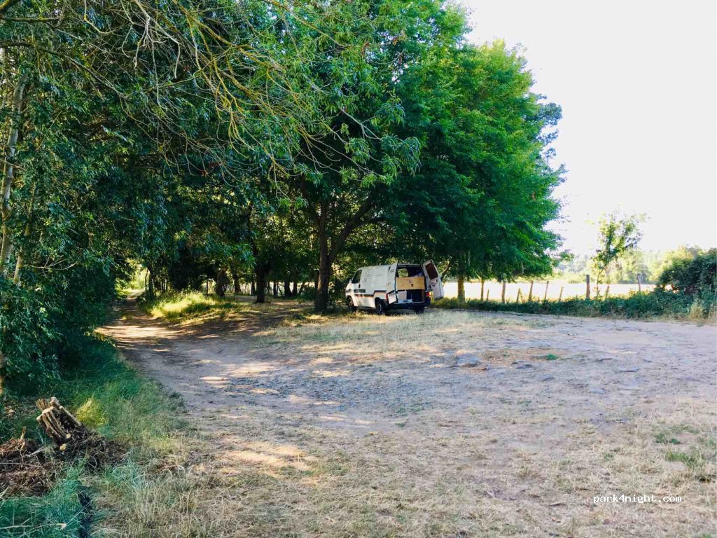 (49250) Saint-Rémy-la-Varenne - D132 — foto 3