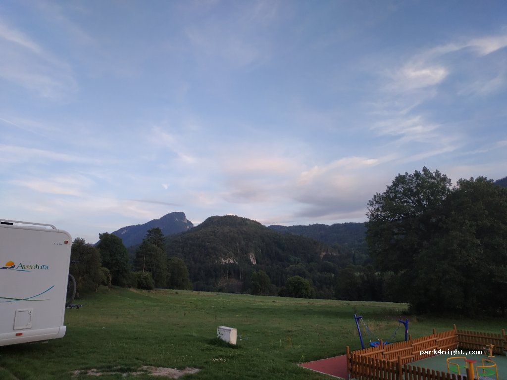(74440) Mieussy - 1 Place de la Gare — foto 3