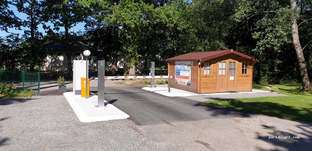 Etape Camping-Cars Aire de Lann Floren — foto 2