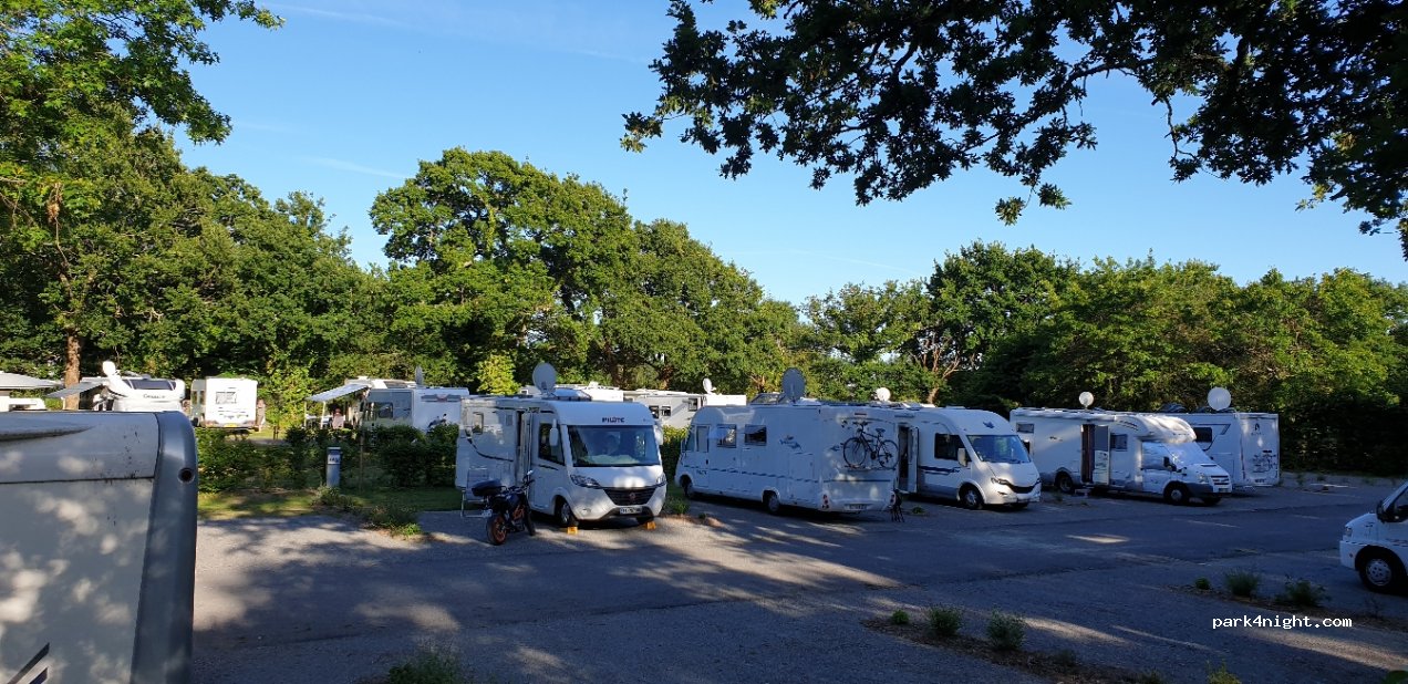 Etape Camping-Cars Aire de Lann Floren — foto 3