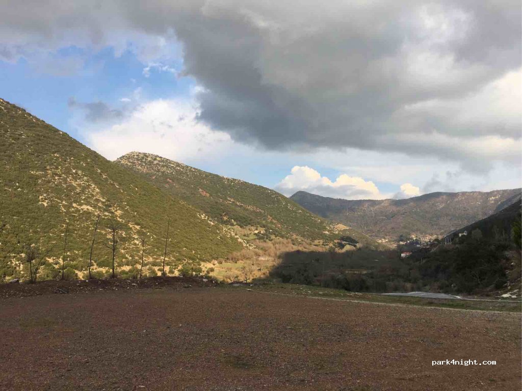 (250 16)  - Eparchiaki Odos Tripotamas-Afchis Priolithou — foto