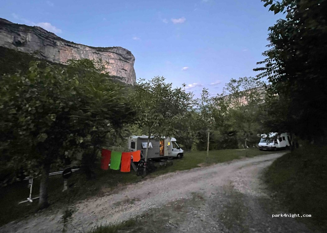 Berger Daniel, camping chez la mère Michon — foto