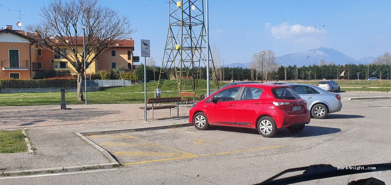 (37014) Castelnuovo del Garda - 7 Via Martin Luther King — foto 2