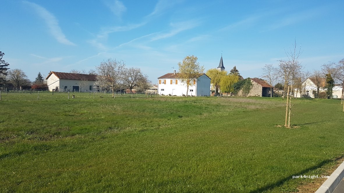 (86320) Sillars - 9 Rue de la Prairie — foto 3