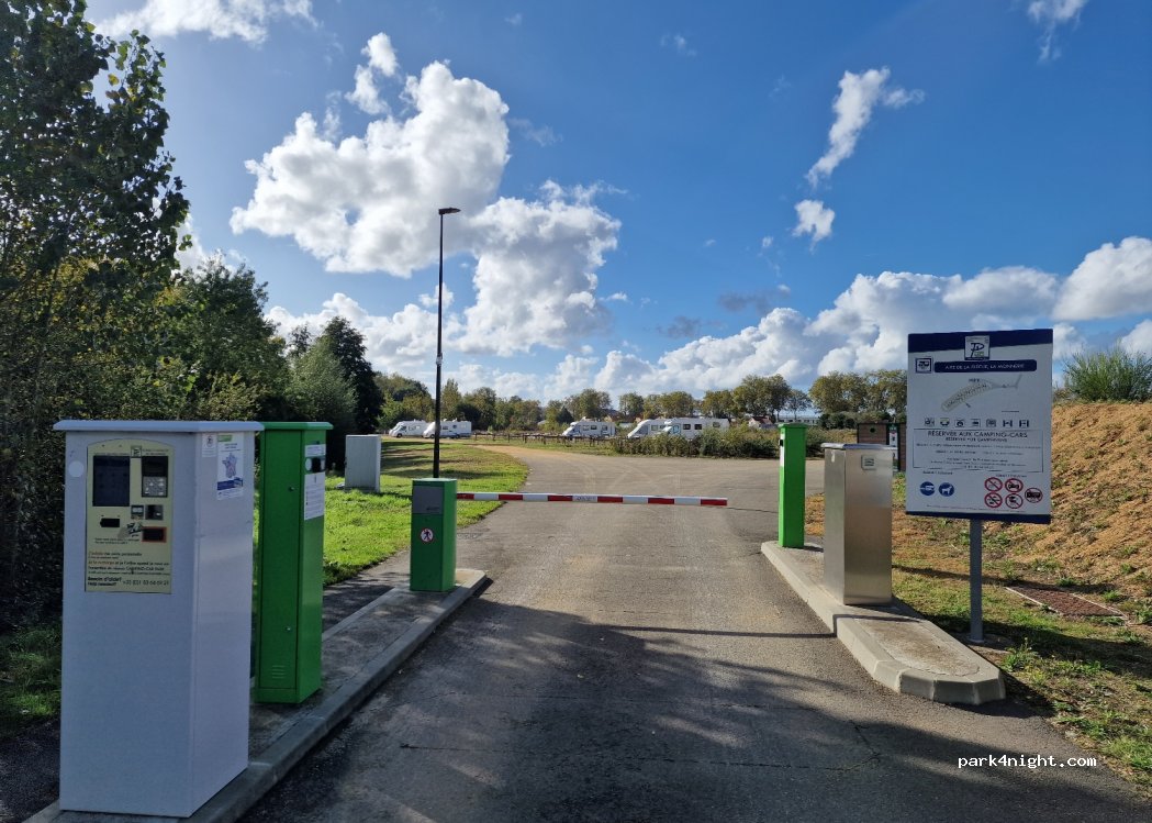Aire de camping-cars La Flèche — foto 3