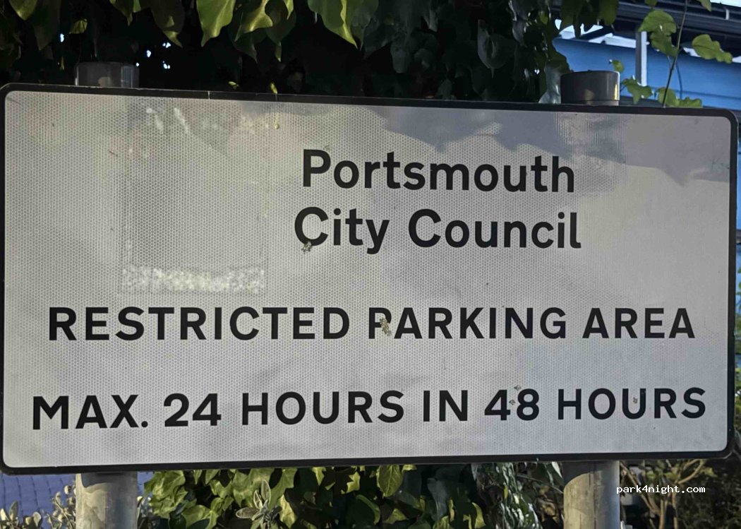 (PO2 8EW) Portsmouth - 154 Whale Island Way — foto 3