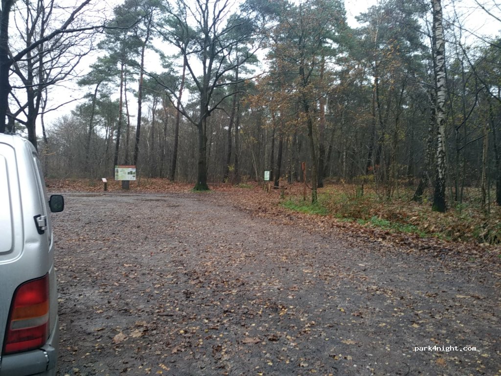 Parkeerplaats Chaamse Beekroute — foto
