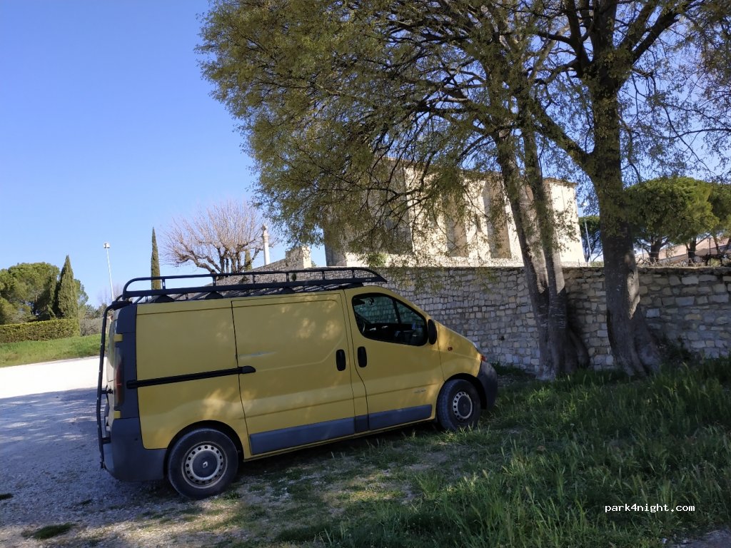 (84110) Vaison-la-Romaine - 2 Avenue de Saint-Quenin — foto 2