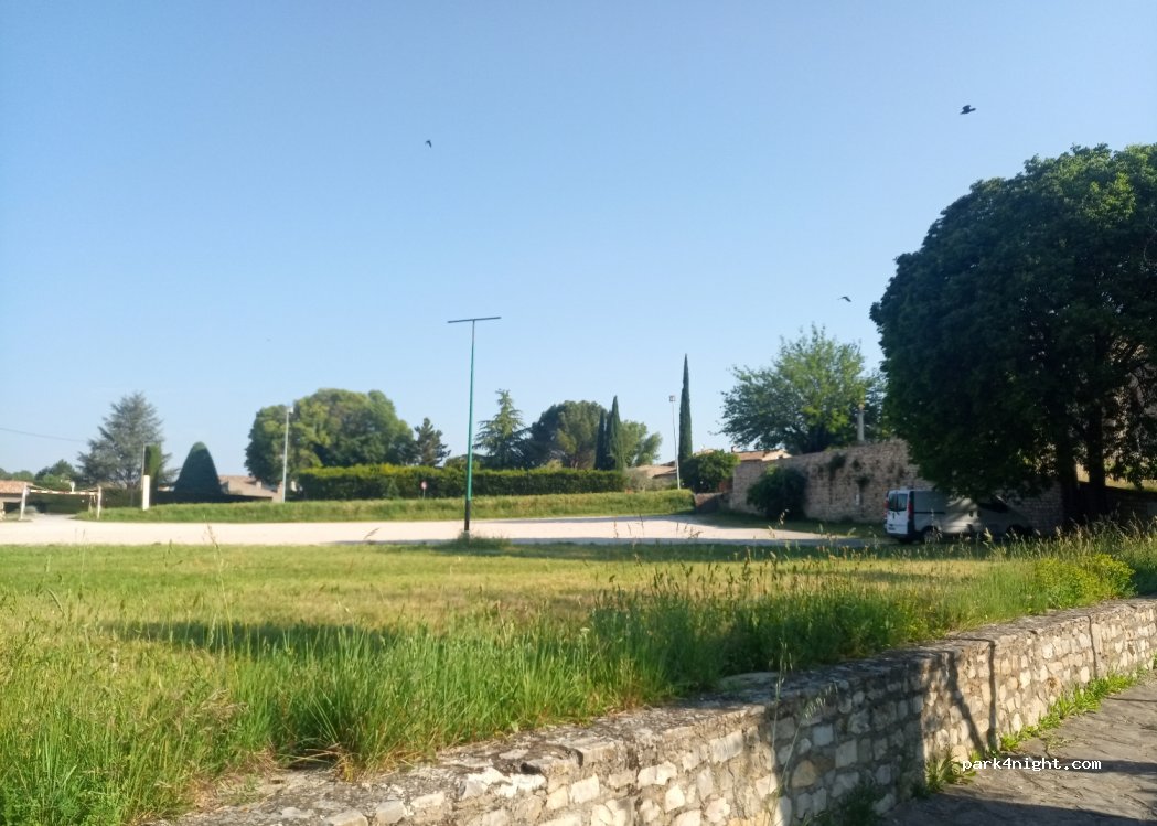 (84110) Vaison-la-Romaine - 2 Avenue de Saint-Quenin — foto 3
