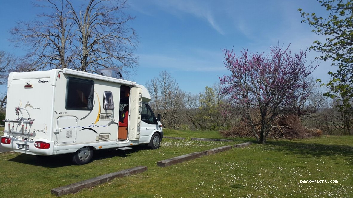 (46800) Montlauzun - Montlauzun — foto 2