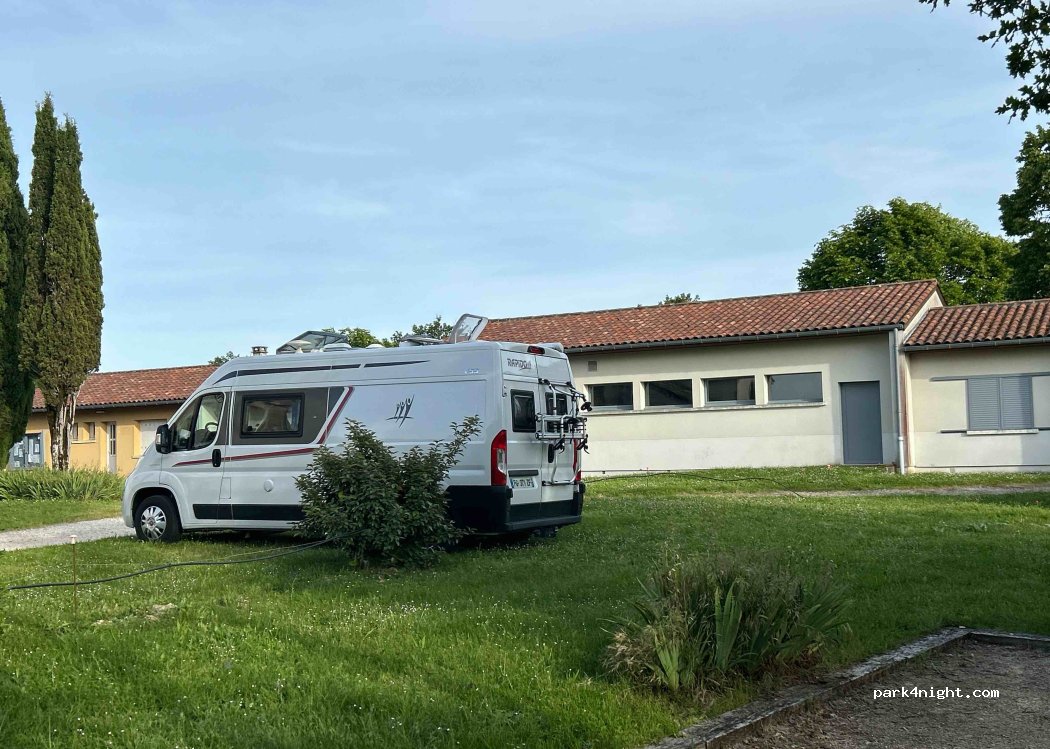 (46800) Montlauzun - Montlauzun — foto 4