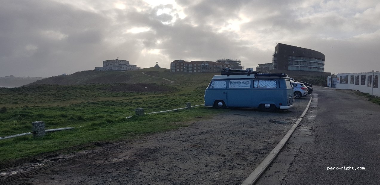 (TR7 1EW) Fistral - Headland Road — foto