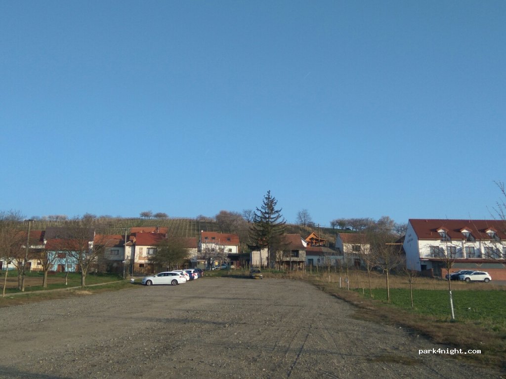 (691 08) Bořetice - unamed road — foto