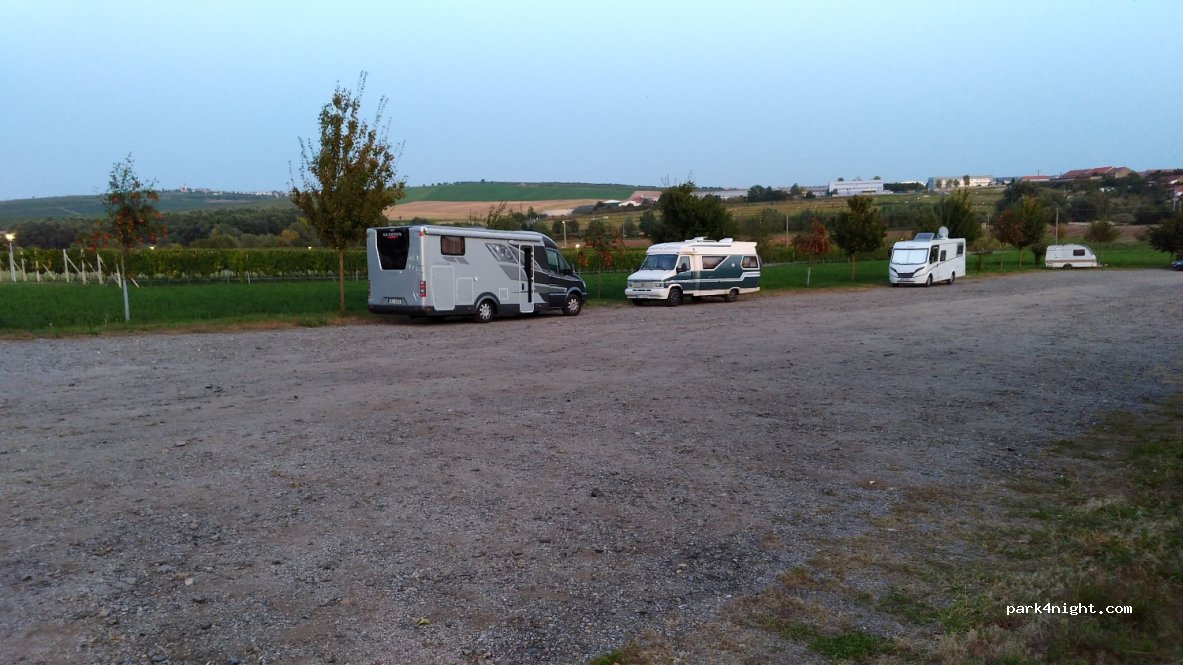 (691 08) Bořetice - unamed road — foto 2