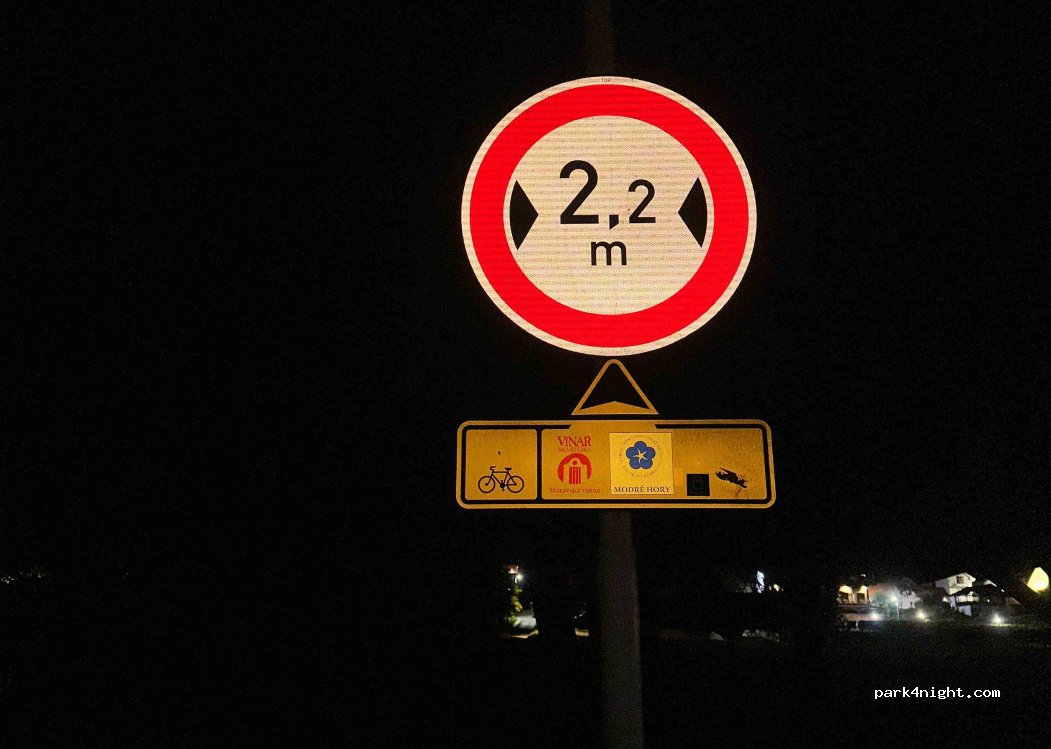 (691 08) Bořetice - unamed road — foto 4