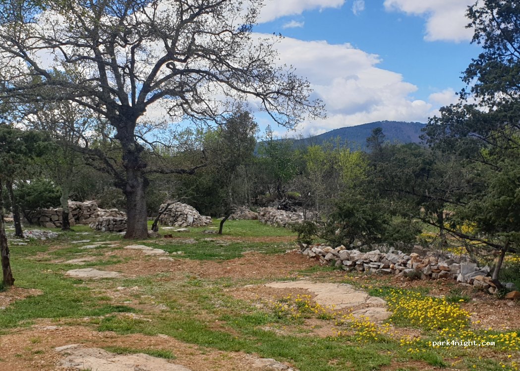(07140) Les Vans - Chemin du Bas Gras — foto 2