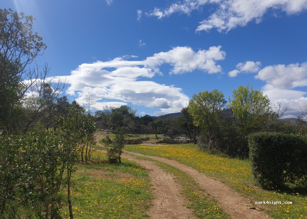 (07140) Les Vans - Chemin du Bas Gras — foto 3