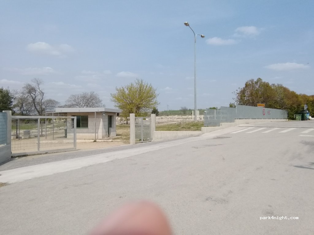 (580 05) Pella - Unnamed Road — foto