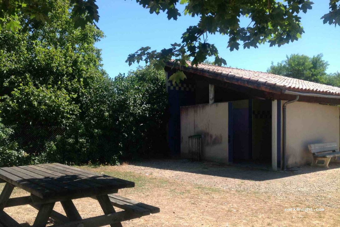 (86300) Chauvigny - 34 Rue Porte Chevreau — foto 2