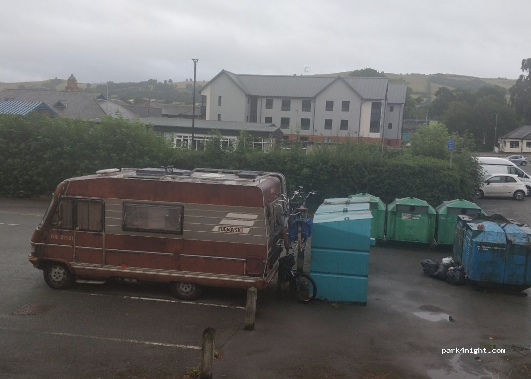 (SY16) Newtown - Unnamed Road — foto 3