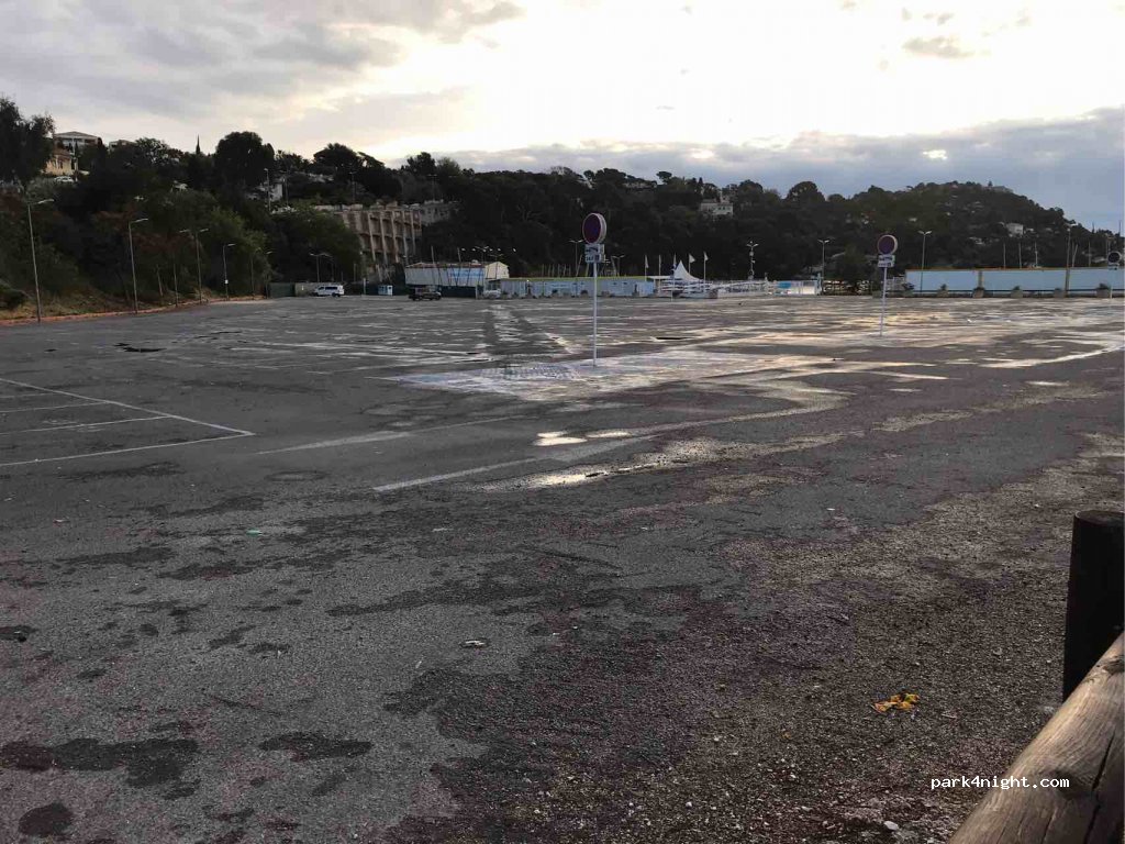 (83000) Toulon - 683 Littoral Frédéric Mistral — foto 3