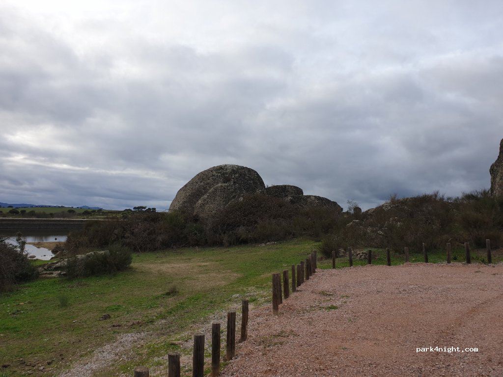 (10910) Malpartida de Cáceres - 1 Extramuros Diseminados — foto 3