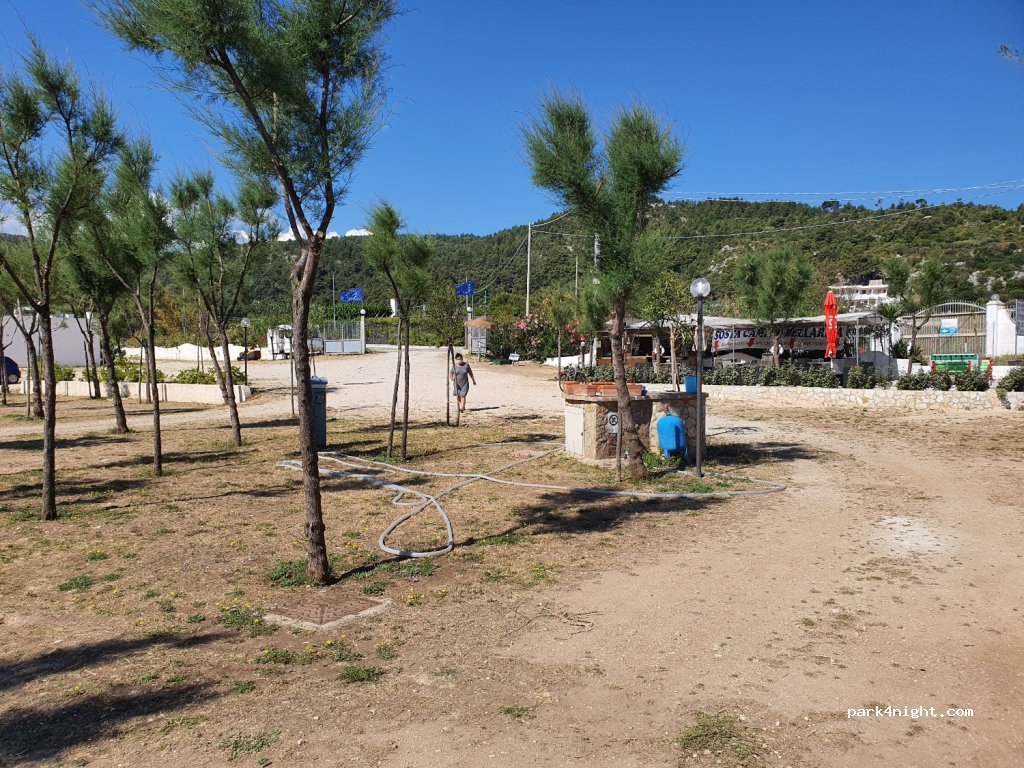 Camping Sosta Camper Baia Di Peschici — foto
