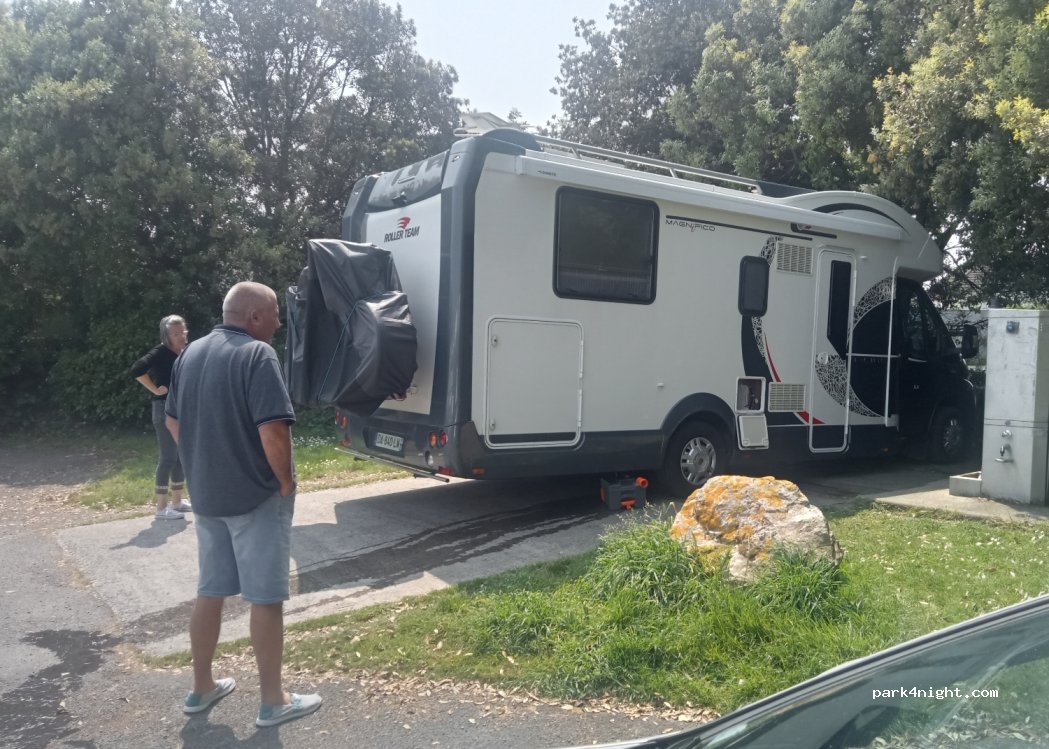 Aire de camping-car Parc de l'Edit — foto 3