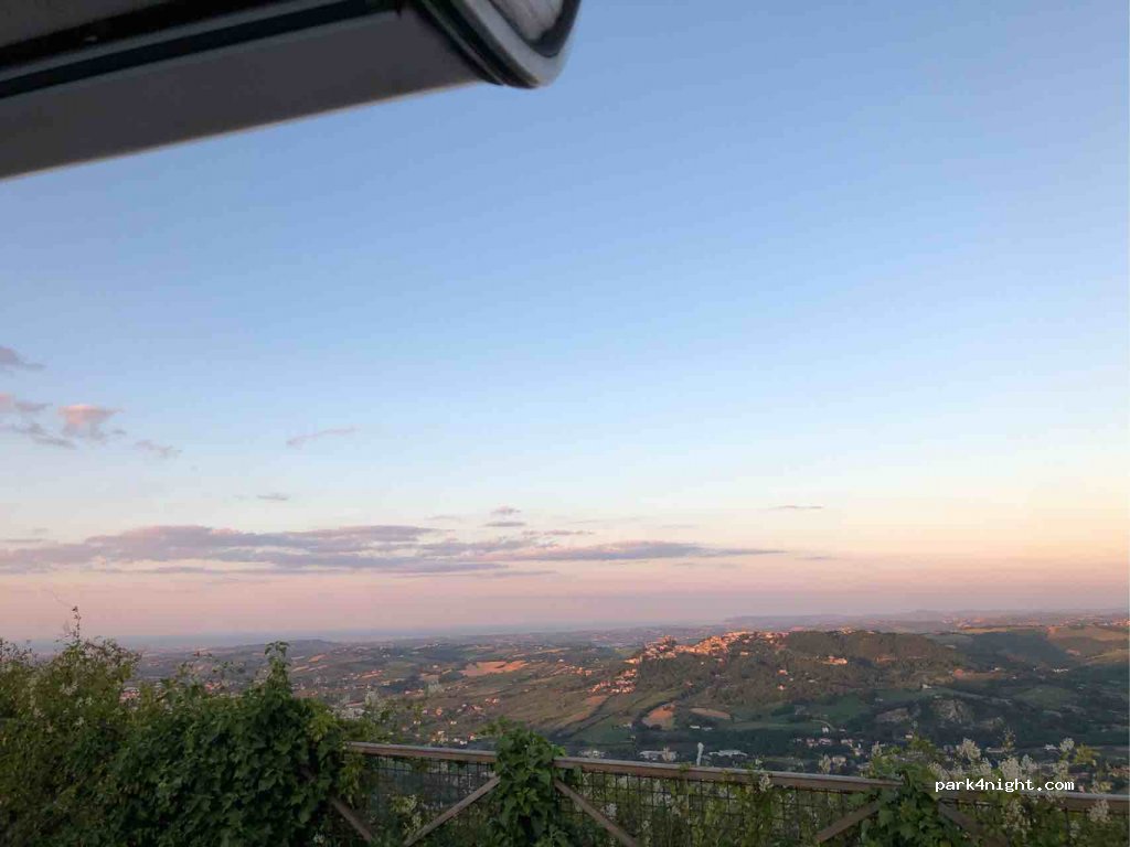 (47825) Poggio Torriana - 15 Via Castello — foto
