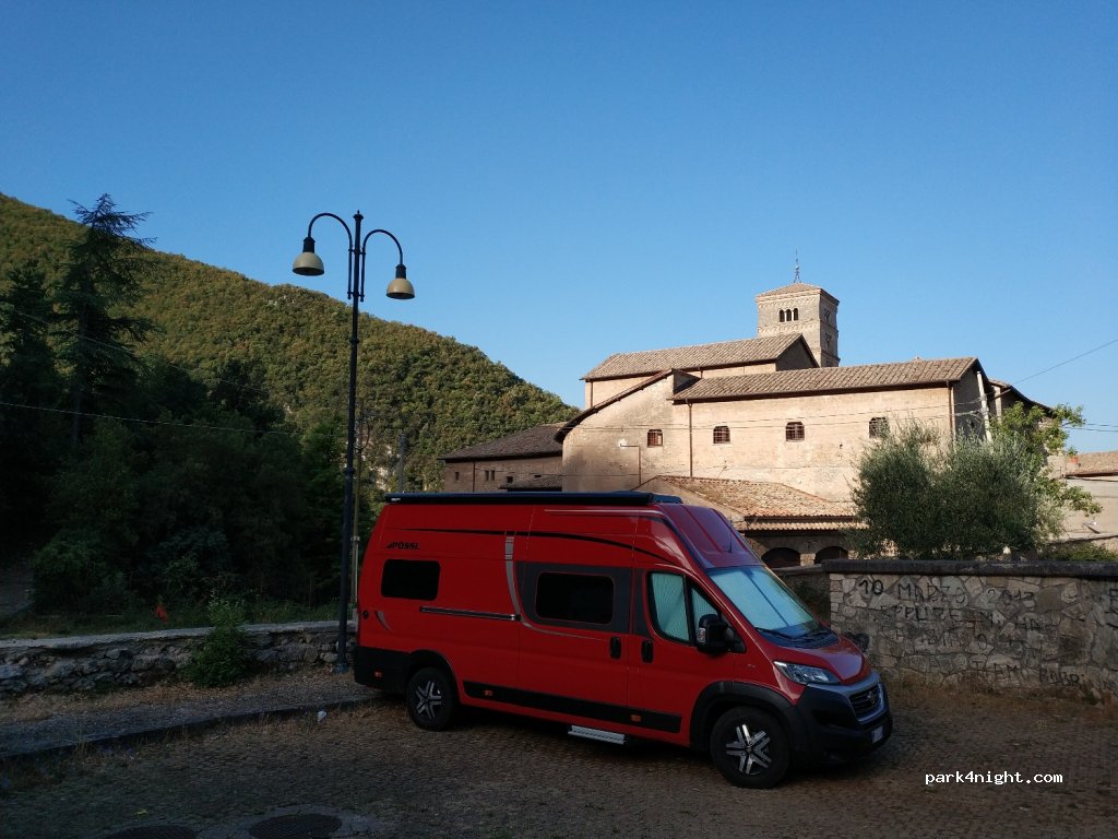 (00028) Subiaco - 41 Via dei Monasteri — foto 2
