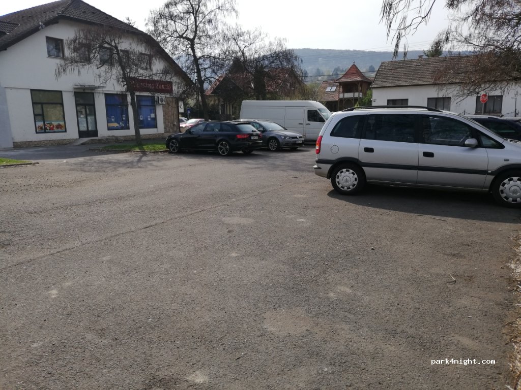 (2626) Nagymaros - 57 Váci út — foto 2