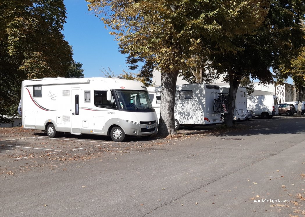 (18000) Bourges - 4 Rue Charles Cochet — foto 3