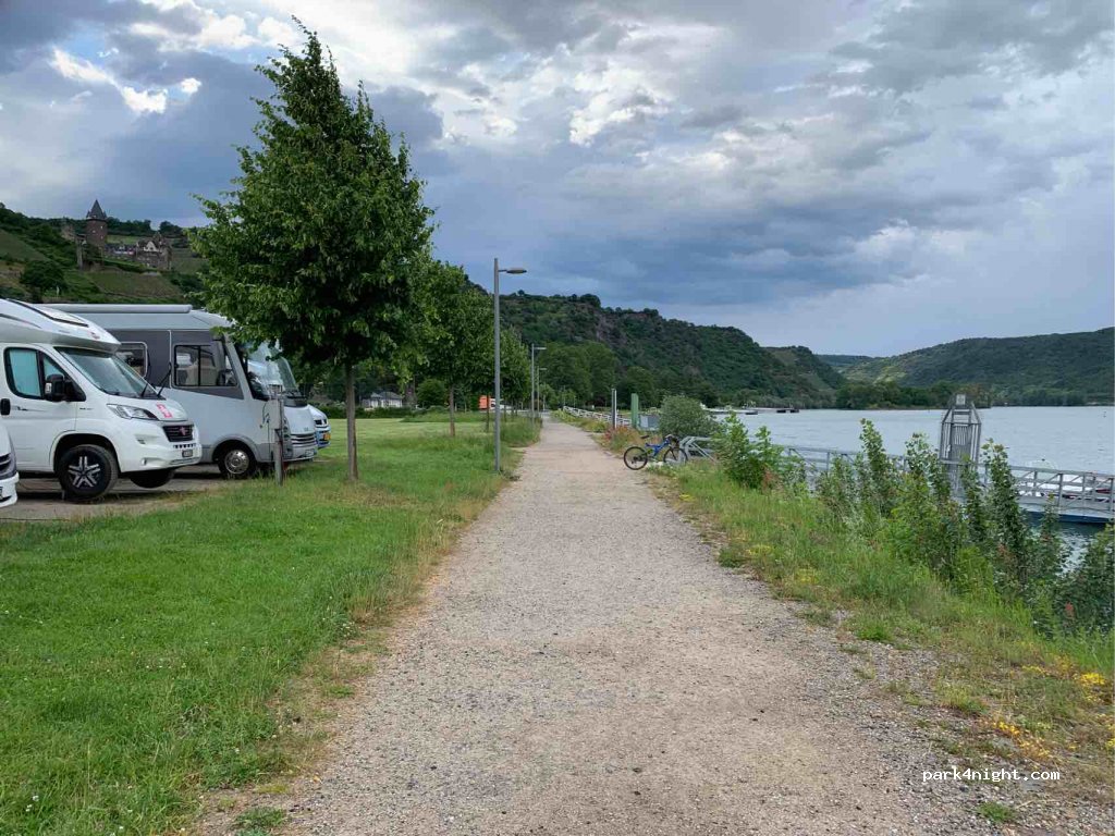 Reisemobilstellplatz Sonnenstrand | Bacharach — foto