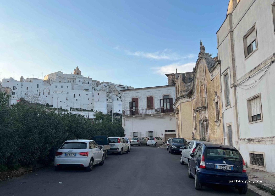 (72017) Ostuni - 48/50 Via Giosuè Pinto — foto