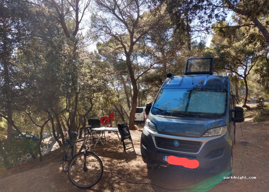 CAMPING MUNICIPAL LA PINEDE — foto 2