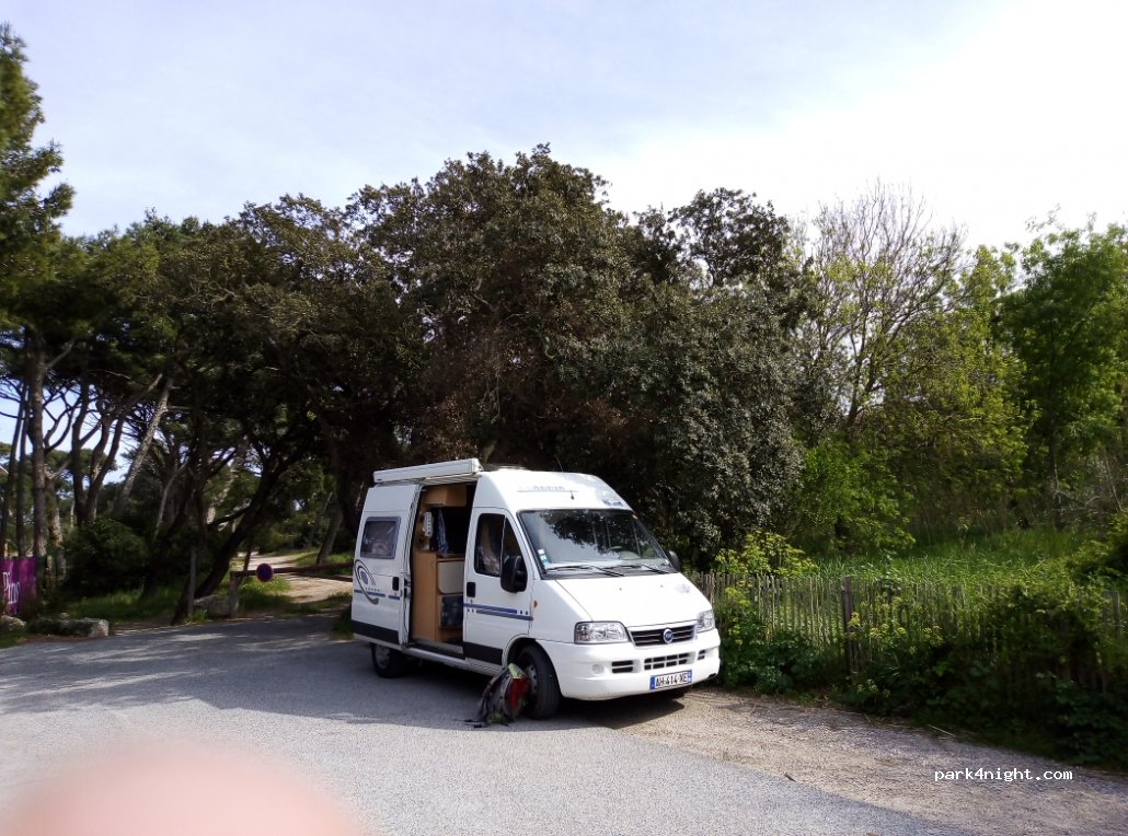 (83400) Hyères - 223 Chemin Denis Papin — foto