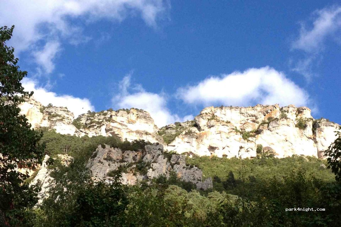 (12100) Millau - Avenue de l'Aigoual — foto 2