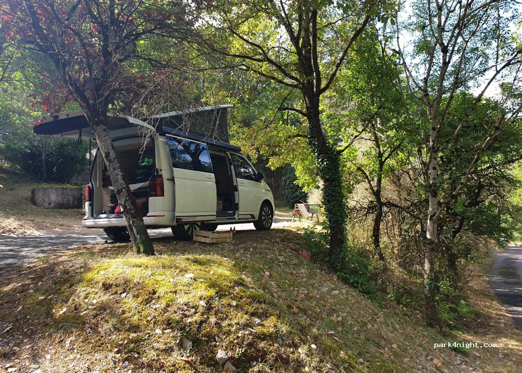 (12100) Millau - Avenue de l'Aigoual — foto 3