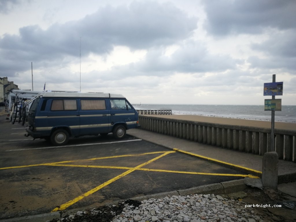 (14450) Grandcamp-Maisy - 90 Quai Chéron — foto