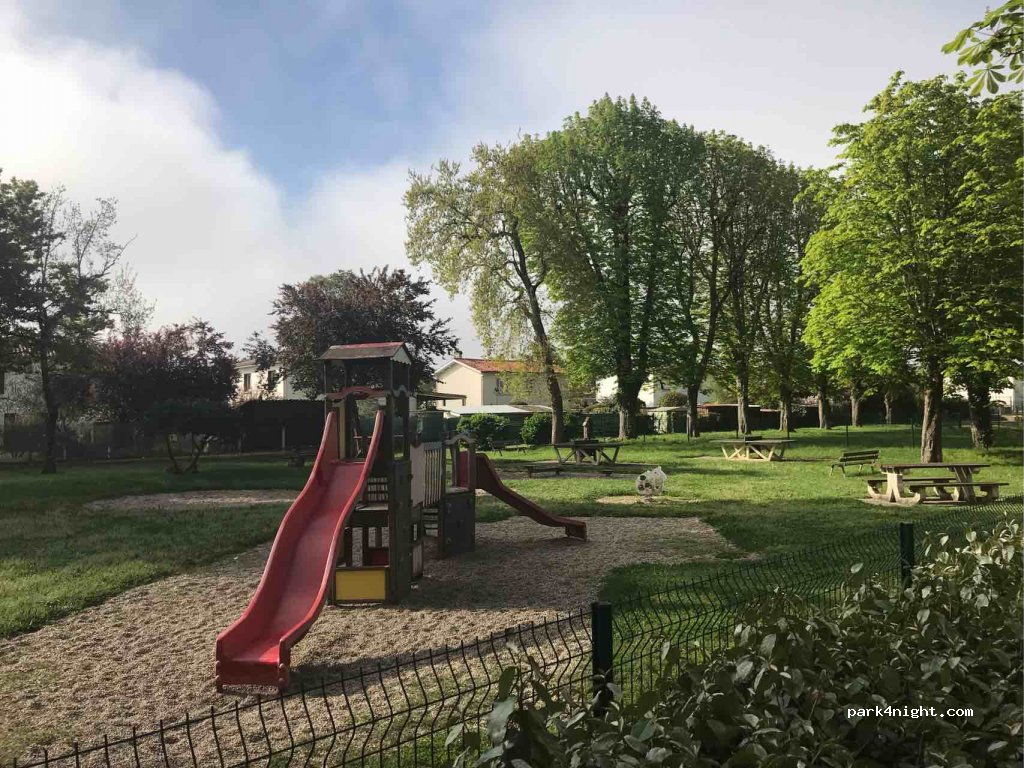 (33720) Barsac - Rue de Montalivet — foto