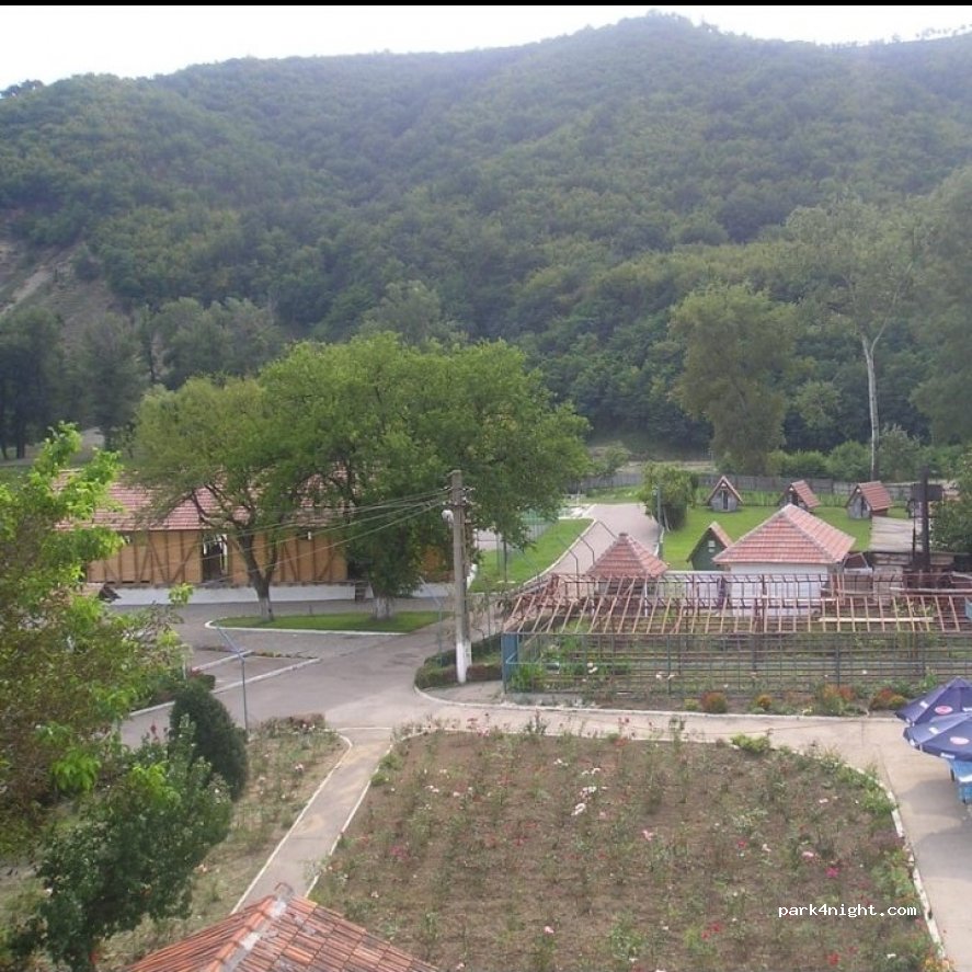 () Baloteşti - 157 DC7 — foto 3