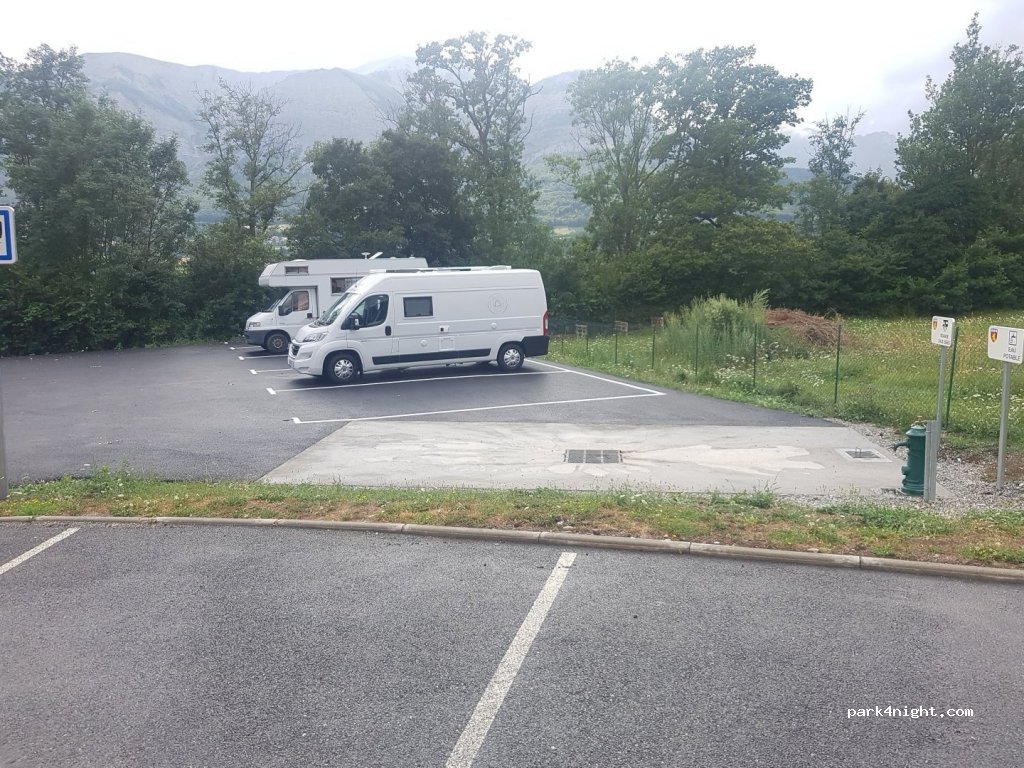 (05500) Saint-Bonnet-en-Champsaur - Avenue de Merly — foto