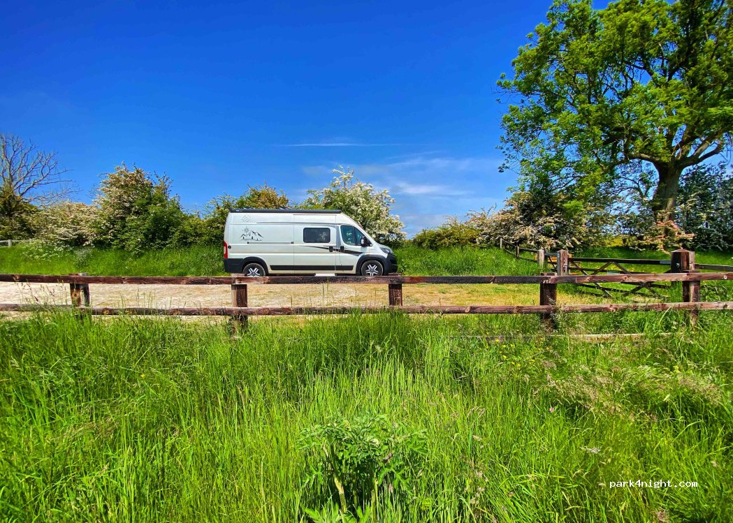 (LN11 9UE) Stenigot - Unnamed Road — foto 5
