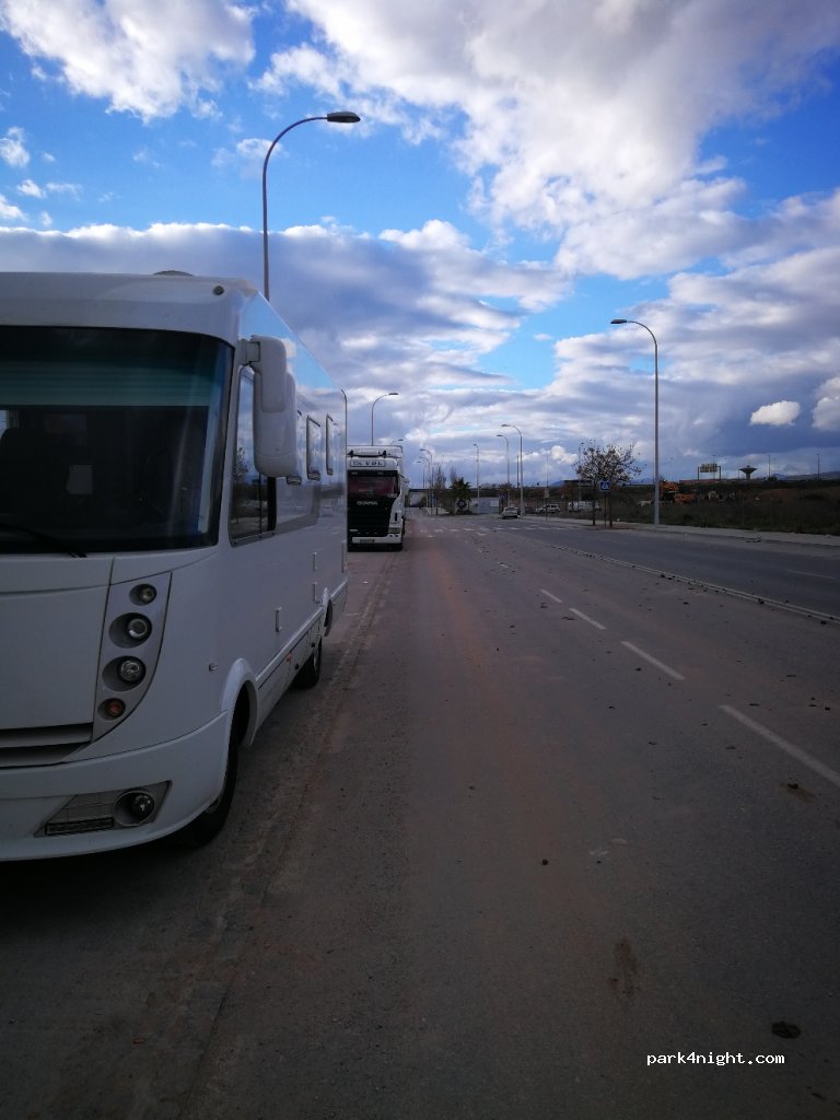 (18014) Granada - 116D Avenida de Maracena — foto 2