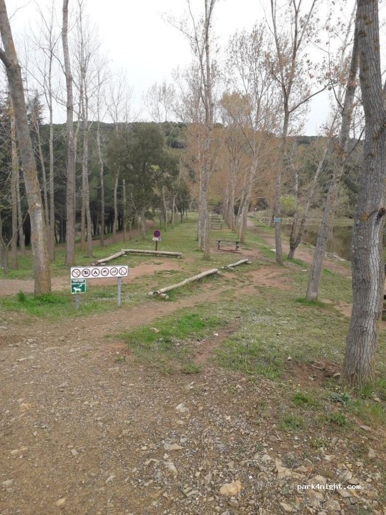 (83600) Fréjus - Piste de l'Avellan — foto 2