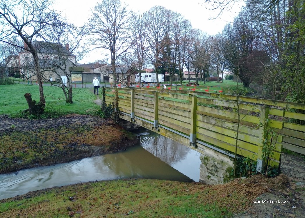 (49670) Valanjou - 20 Rue de la Mairie — foto 3
