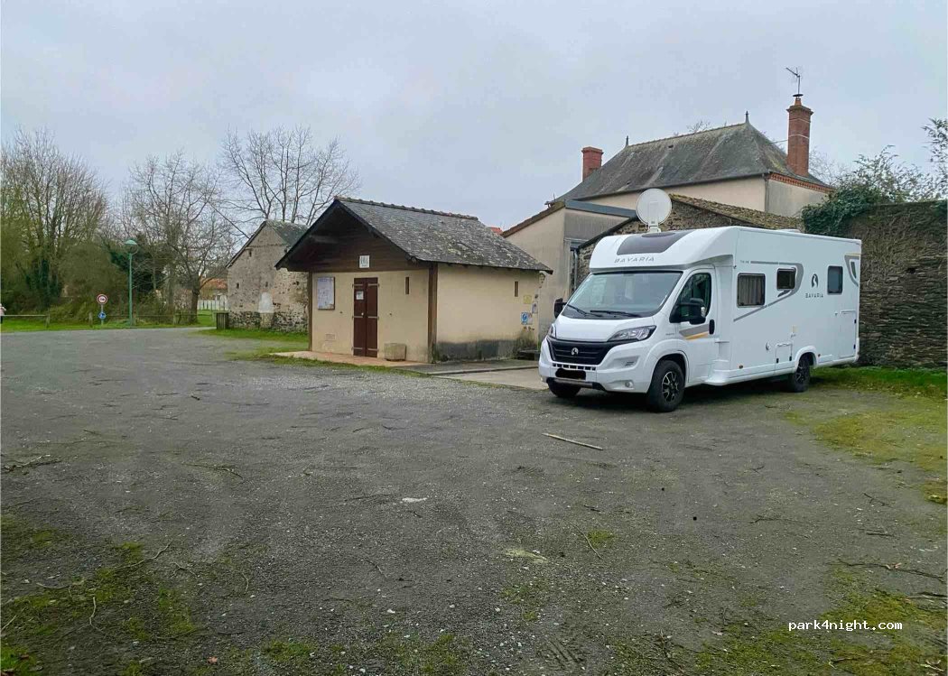 (49670) Valanjou - 20 Rue de la Mairie — foto 4