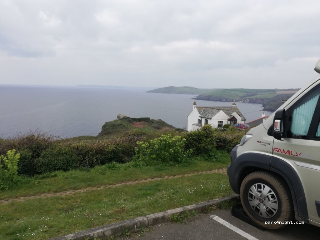 (PL23 1PZ) Polruan - 3 Saint Saviour's Hill — foto
