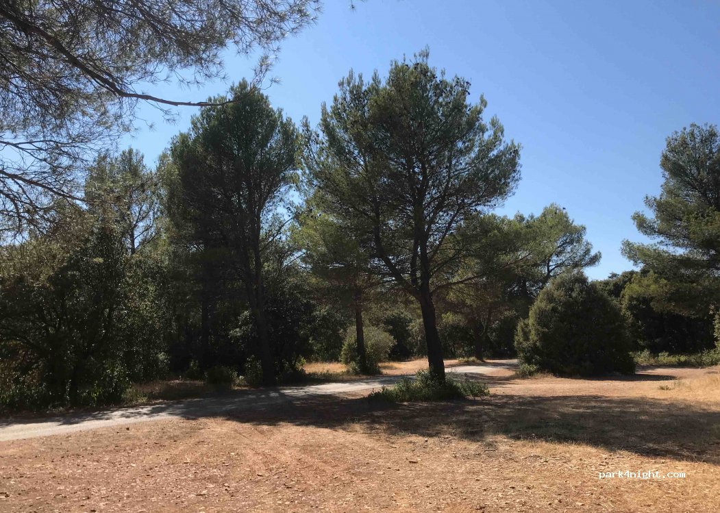 (13410) Lambesc - Chemin du Salet — foto 3