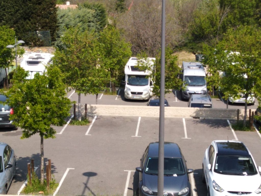 (84200) Carpentras - Rue André Chapelon — foto 3